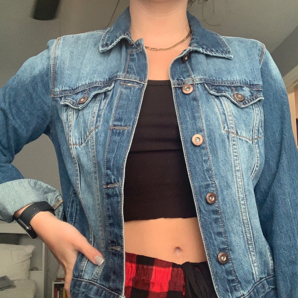 Medium wash jean jacket